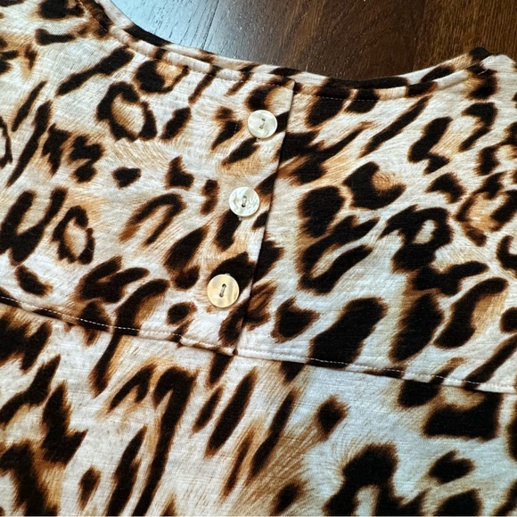 Chico’s Leopard Print T-shirt - Picture 4 of 4